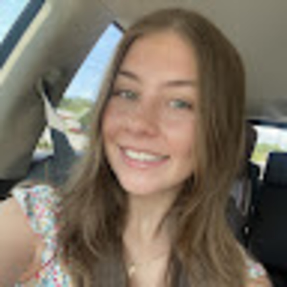 Meet your Posher, Leah